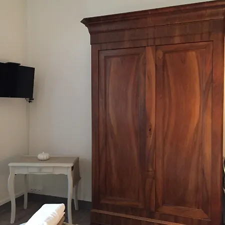 Des T Bed & Breakfast 3*